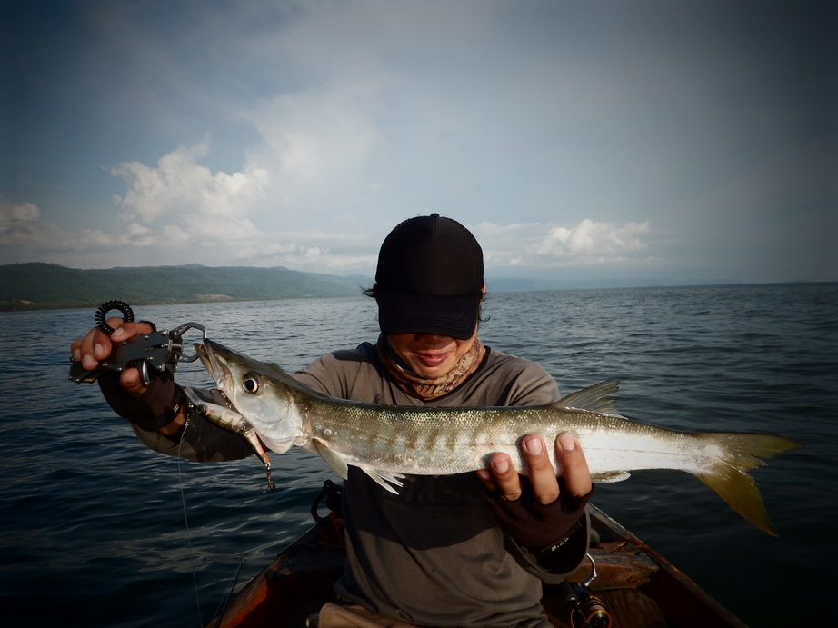 



ปลาสากได้จากเหยื่อ rapala bx jointed minnow 8cm  :love: :love: :love:








