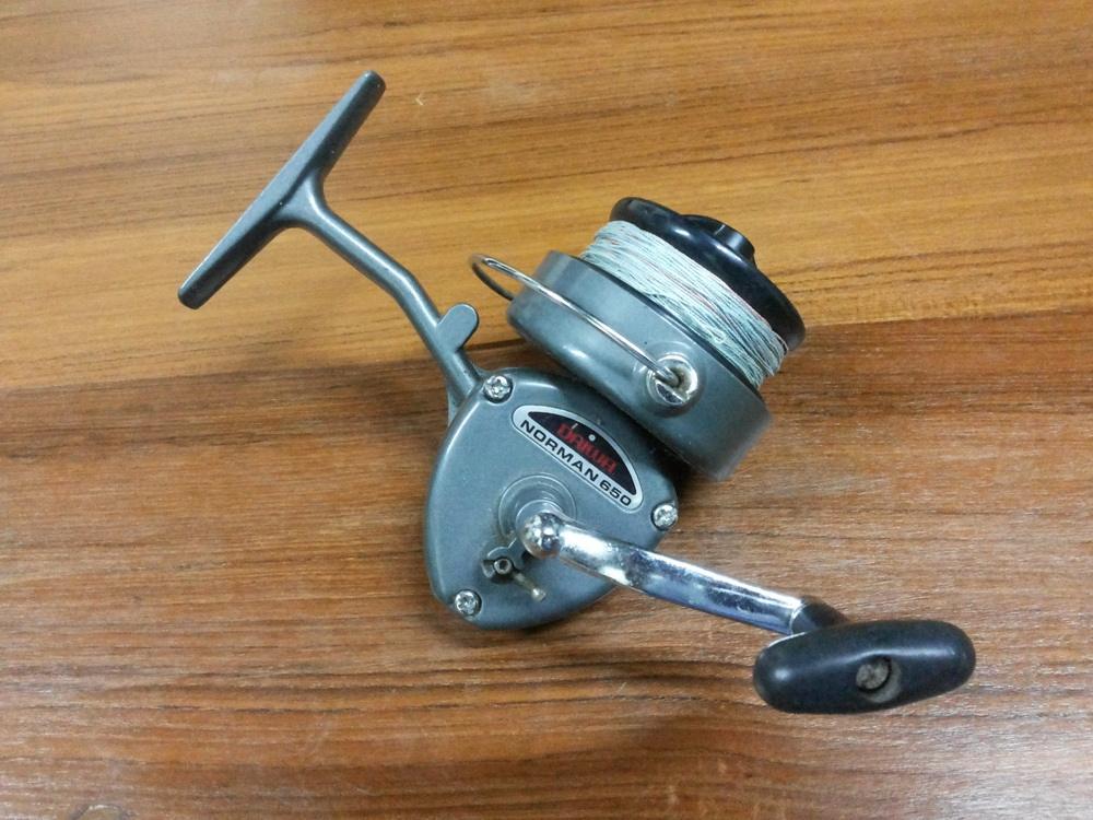 DAIWA morman 650 ราคาที่ได้มาพร้อมกับเจ้าหล่อนกาเซีย 150บาทเช่นกัน ยังจำได้เลย วันนั้นเสียตังไป300ได