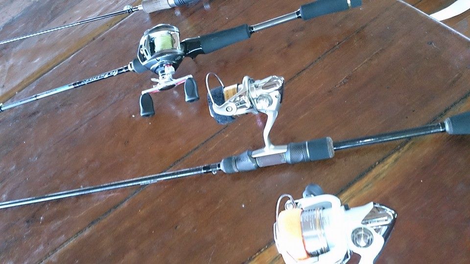 แนะนำนักมวยมุมน้ำเงิน(ของผมเอง)

Rod : Pheonix M1 4-10LB

Reel : Stradic 1000FI

Line : PE 1 S