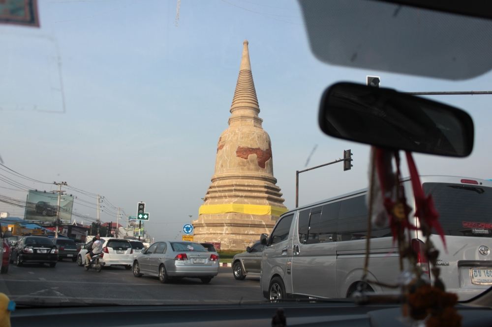 วันนี้ผมนัดกับน้าทรและน้าเป้ง..มาร่วมทริปด้วกัน...ลวงมาสุบลมยางด้วยกัน...มุ่งหน้าจากห.พักโรจนะไปยังจ