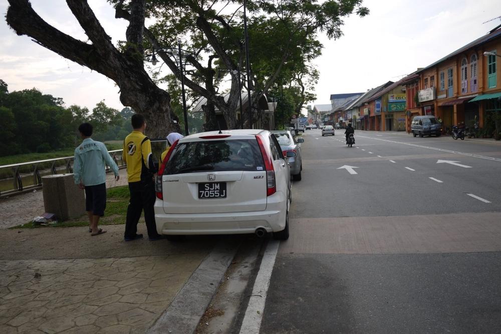 ไปท่าเรือดีกว่า อีก200 เมตร