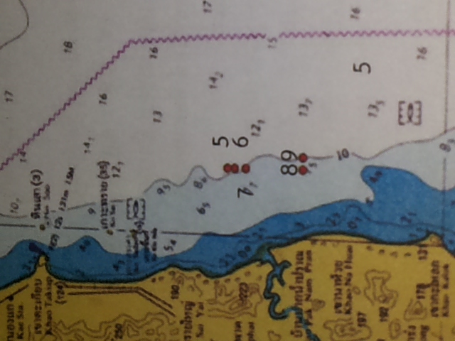 ตำแหน่ง 8 9   D lat.  กับ M lat. เดียวกัน
D long. เดียวกัน M long. ต่างกันเล็กน้อย