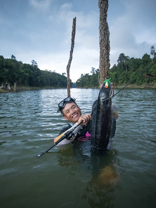  [center] [b]ตัวนี้ปลื้มสุด เพราะลำบากที่สุด

Lure: Mahseer Tackle Gotto 5.5cm.

Rod: Geecrack D