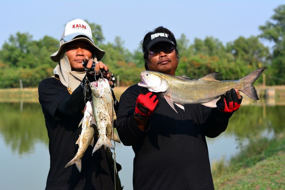  [center]** จัดให้พร้อมกันเลยครับ....ขุนพล Kaiju

น้าโย.....น้าแบล๊ค....กล่อเลยคร้าบบบ[/center]

