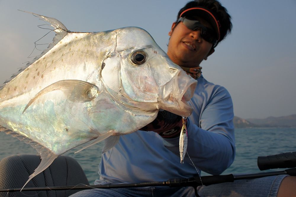  [center]โฉมงามในเขตน้ำตื้น 5-7m กับ UNDERGROUND HYBRID 20g Casting ปล่อยตกเคาะ-ปล่อยช้าๆ Slow กลับม