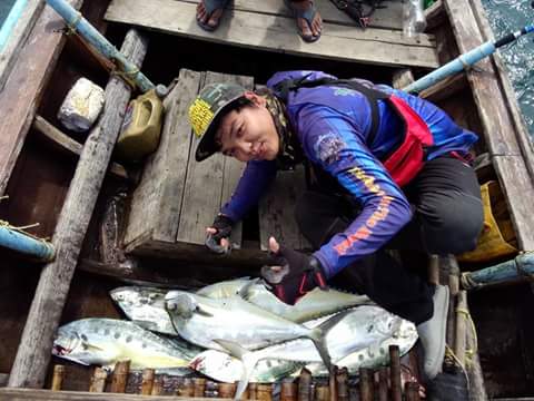 คนนี้ น้าเนกบางพลี อาชีพหลักๆทำเหยื่อปลอมตีปลาช่อนขาย แต่ตอนหลังๆเริ่มหลงไหลในกลิ่นไอทะเล ท่านนี้เพิ