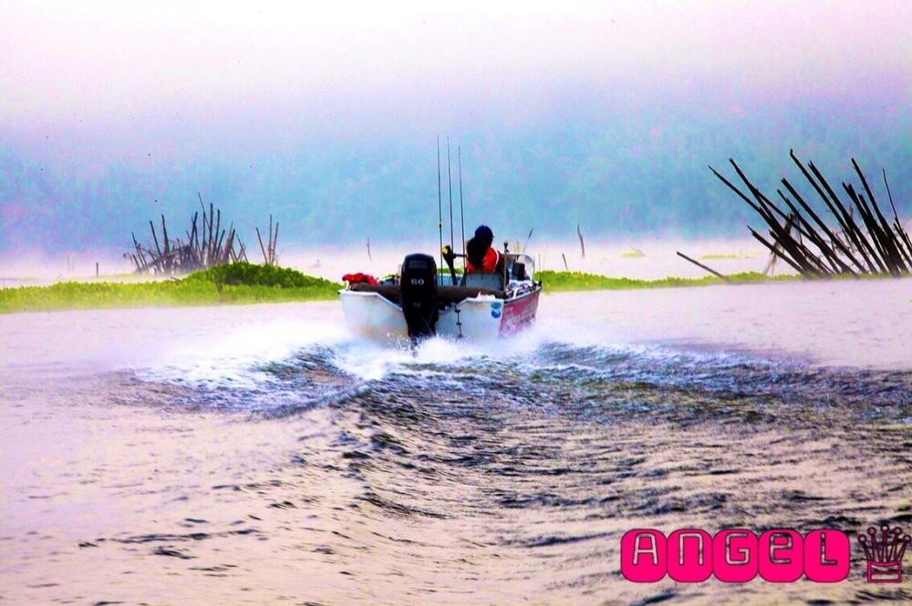 นางฟ้าพาลุย...เขื่อนศรี กิน นอน บนเรือ มันส์ฝุดๆ ล่าสุดหลังสงกรานต์...