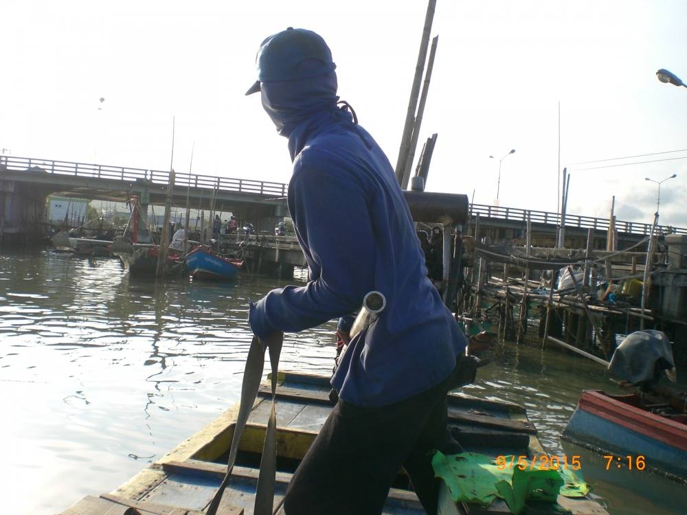 นี่คับไต๋รวย ที่จะนำเราสู่การนั่งเรือเที่ยวในวันนี้