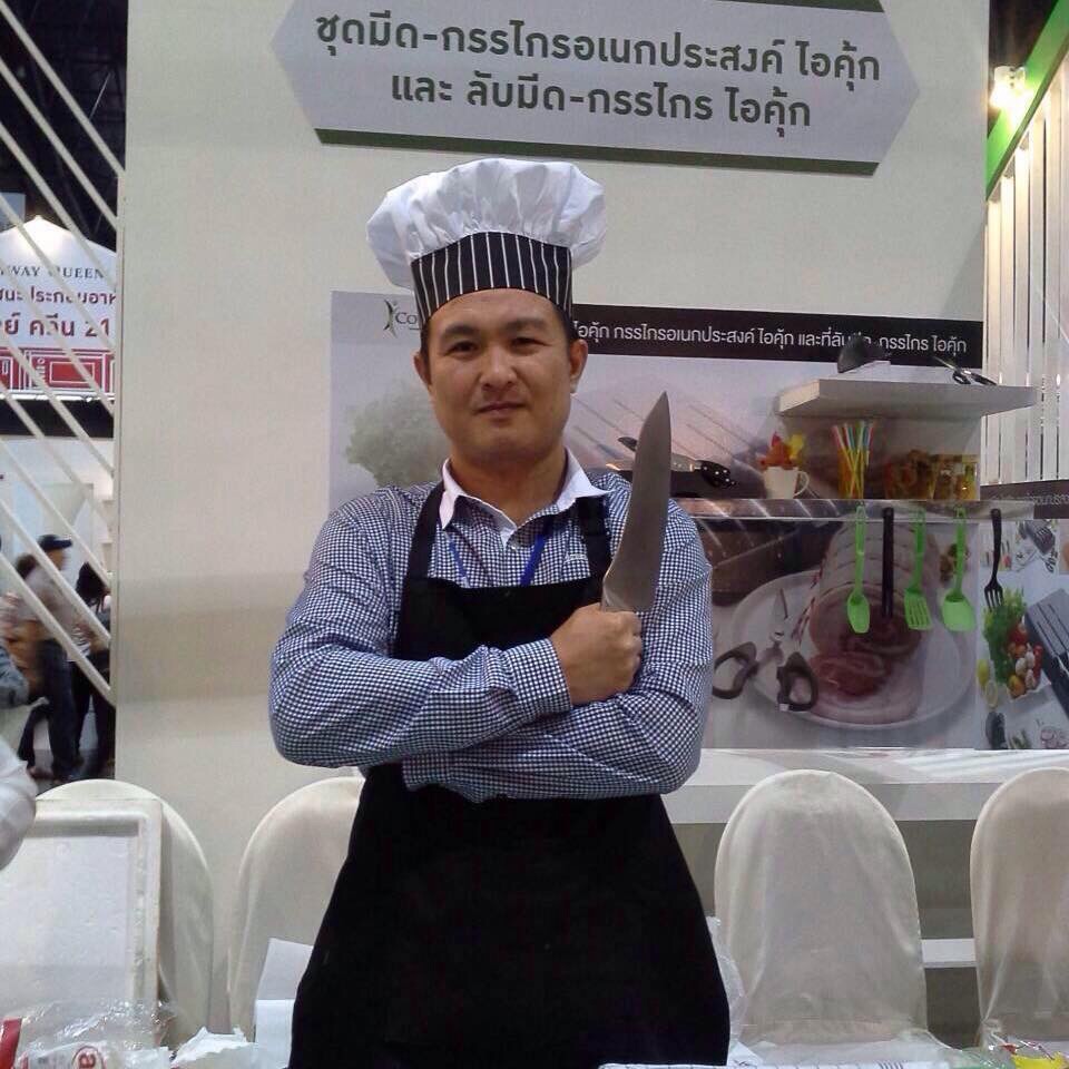 เคยทำครัวร้านอาหารไทยที่อเมริกา 6 ปี ตอนนี้ทำการตลาดเครื่องครัวครับ… :cheer: