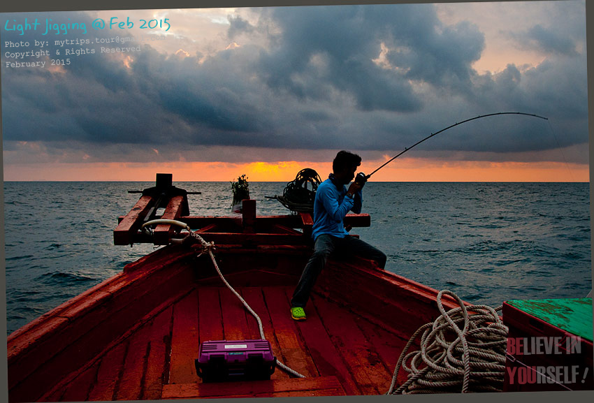 ตัดภาพมาตอนเช้าอีกวันเสาร์ เห็นสภาพอากาศแบบนี้ จะไหวไหมว่ะทริปนี้   :sick: