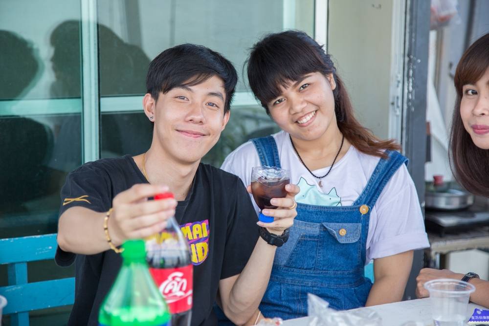 หนุ่มดิส กับสาวโบ น้องคนสุดท้อง ในสายของเรา