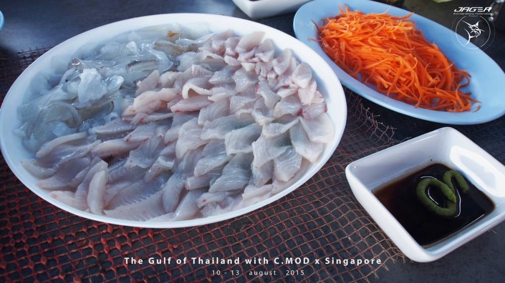 Squid & Airbag Sashimi

ปลาหมึก กับ ปลาโฉมงามดิบครับ

 :cheer: :cheer: