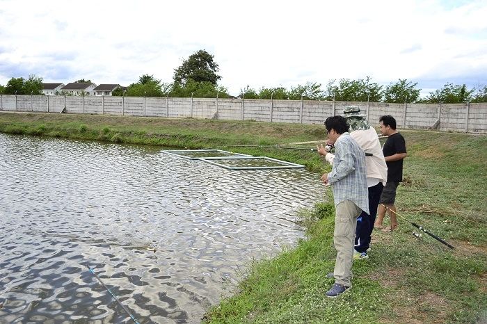 กองเชียร์ลุ้นครับเพราะปลาเกล็ดร่วมน้าวุฒิ กับน้าบุญเลิศสูสีกันมากครับผัดกันแซงผัดกันนำ :cheer: :chee