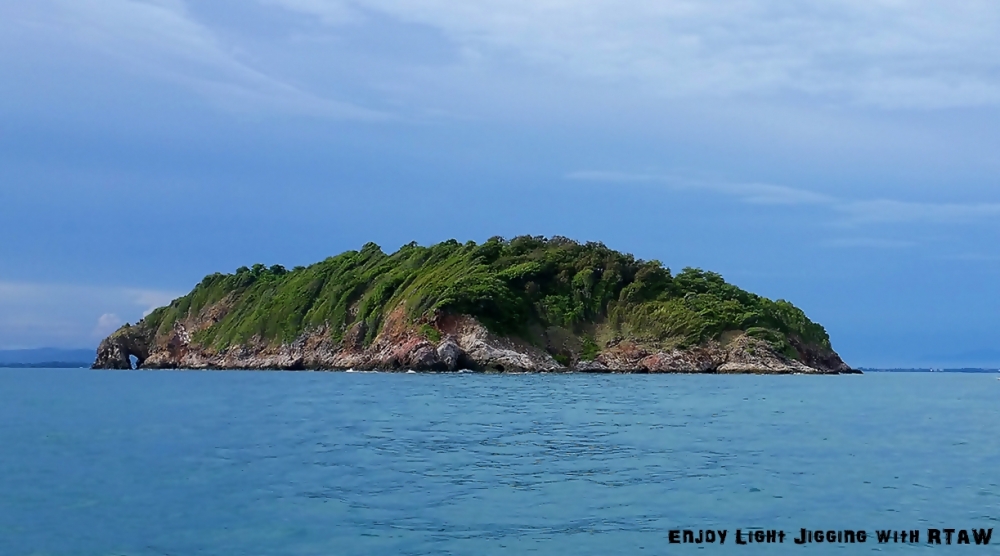 ปิดท้ายทริปด้วย ความสวยงามของเกาะทะลุ เกาะที่สวยงาม น้ำใส อีกเกาะหนึ่ง ของจังหวัดระยอง ครับ 
ขอบคุณ