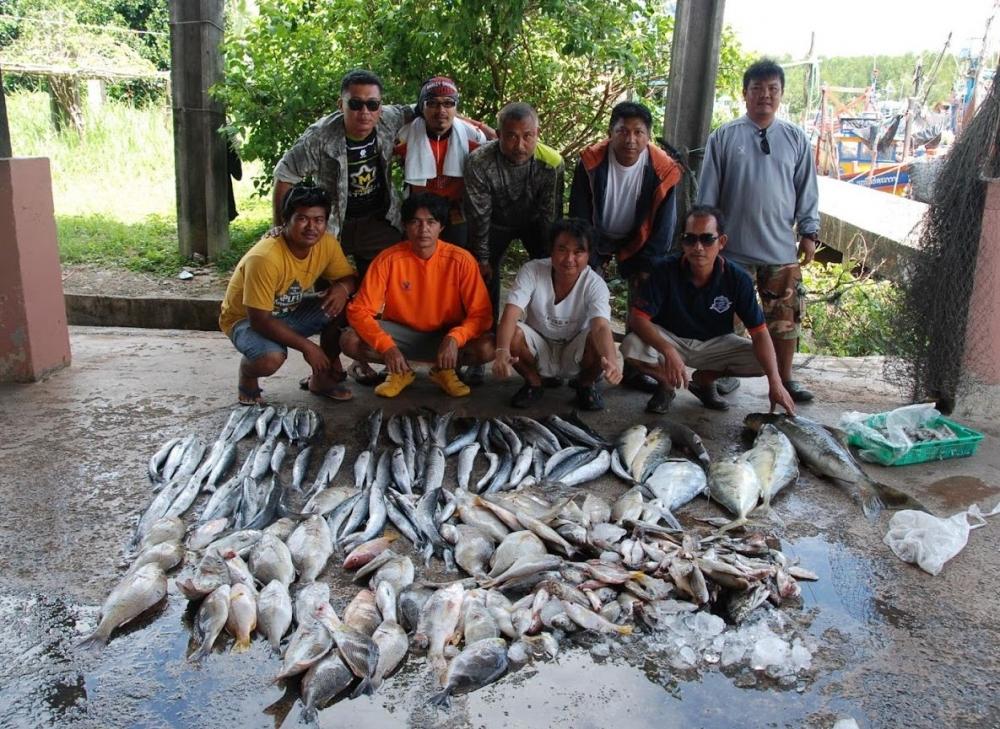 ปลารวม ครับอีกทริปความสุขตามประสาคนตกปลา เล็ก ใหญ่ หลุด ขาด ฮา มันส์ เมา ขอบคุณลุงเผ่า จุมโผเรือ กับ