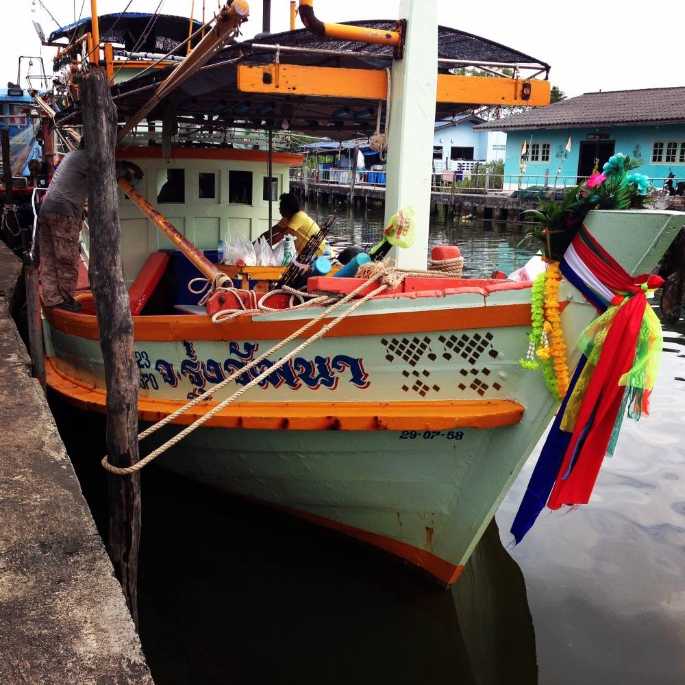 ทริปนี้ ใช้บริการเรือไต๋จั่น ครับ