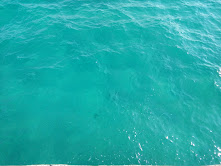 ชายหาดตะเพา เป็นที่ตั้งรีสอร์ท .....จำไม่ค่อยได้ หน้าจะชื่อ สีฟ้าหรือน้ำใส เกาะกูดรีสอร์ท เกาะกูดคาบ