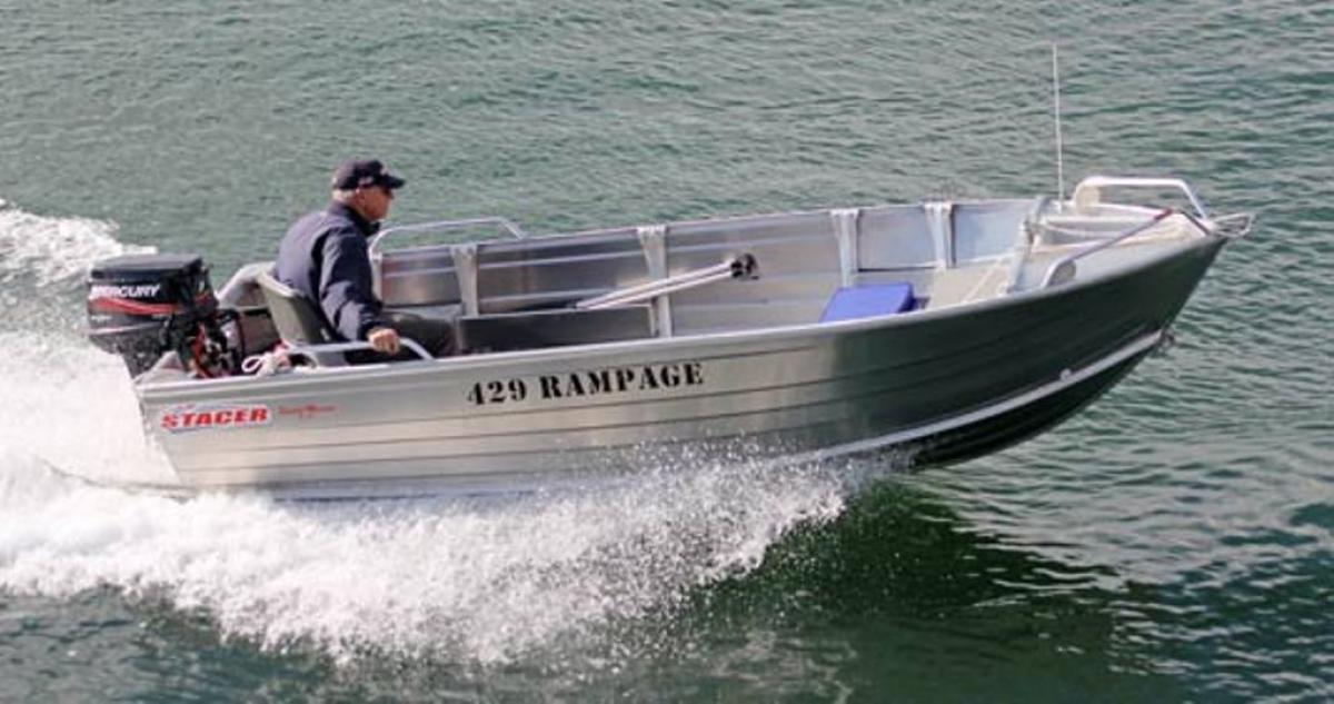 มีใครใช้เรือSTACER 429 RAMPAGE ลงตกปลาทะเลบ้าง