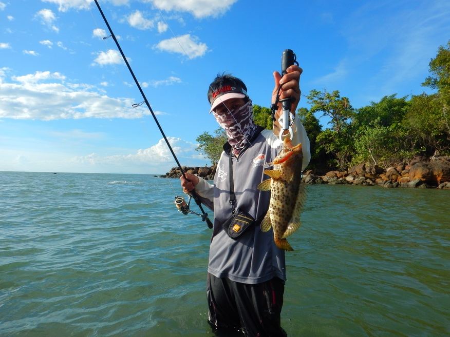 

ผลงานจาก Rapala maxrap fat shad 5 ที่ใครๆก็วางใจได้เสมอ วันนี้มาแล้วอีกผลงานกะเก๋าริมฝั่ง  :grin