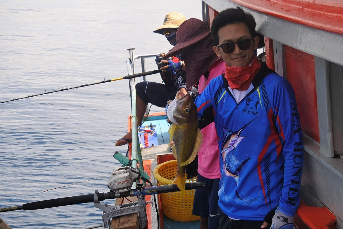 ท้ายเรือบ้าง กลางเรือบ้าง ส่วนหัวเรือบ้างหมุนเวียนกันไป :grin: