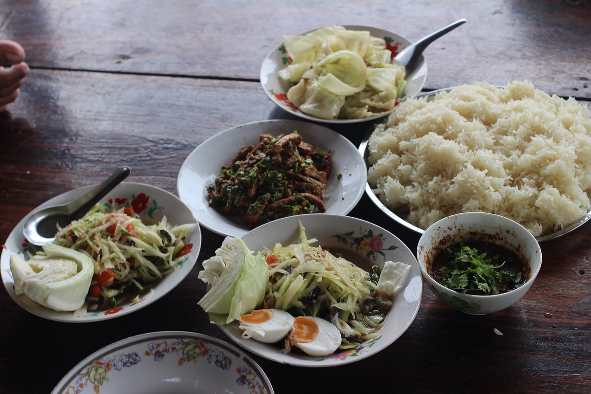  [center]ส้มตำน้ำตก ฟินเลย[/center]