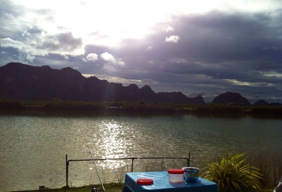 ที่ห้าก็ Elton view fishing park อันนี้บ่อเปิดใหม่ อยู่ที่ชะอําครับน้าๆ :cheer: