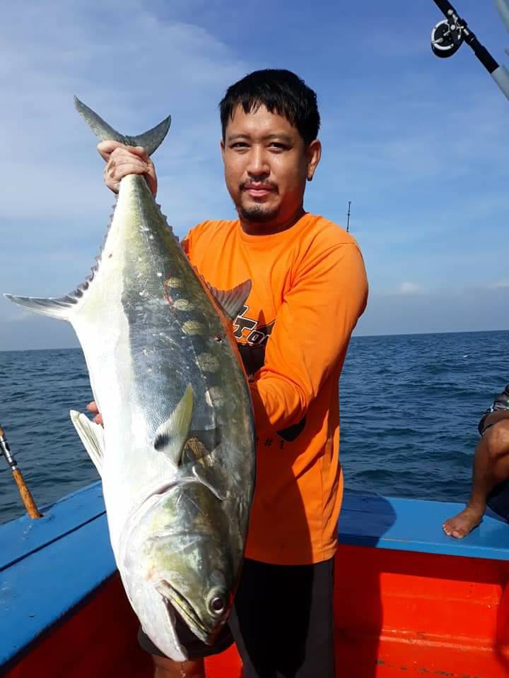 น้าตัํง เดินทางมาจากอ่างทอง
ในนาม NFuu Team ปลาสละสวยๆก็โดน

กลยุทธในกานเกี่ยวเหยื่อสด



 :c