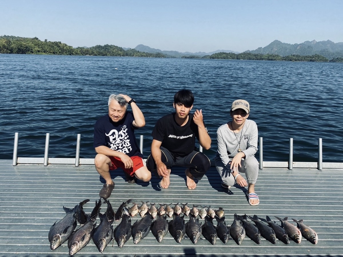  [center]ถ่ายรูปรวมเป็นที่ระลึกก่อนเดินทางกลับครับ เป็นทริปเขาแหลมทริปเดียวของปี
แต่สนุกครบทุกรสชาต