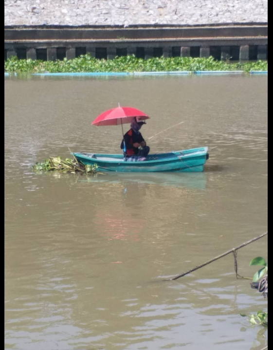 เรือลำแรกเลยครับที่หัดตกกุ้ง