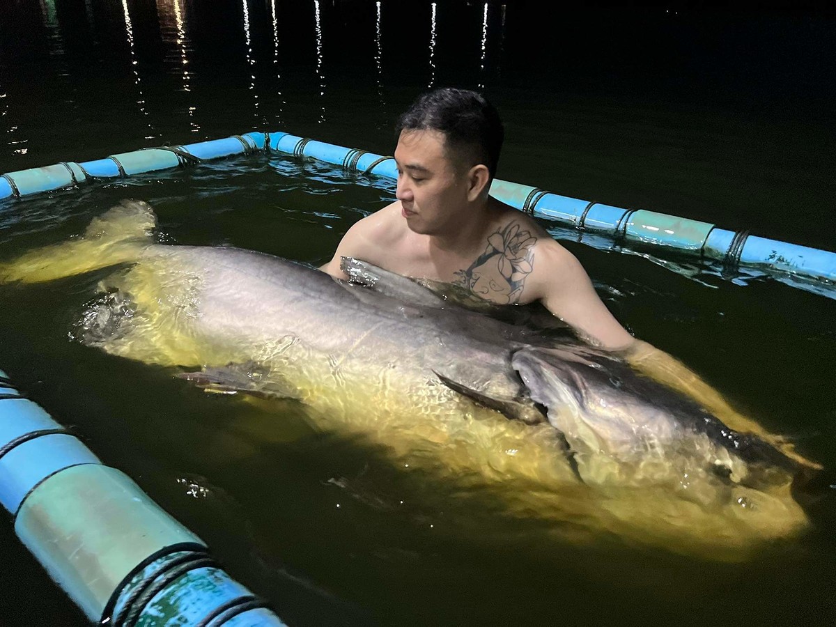 ไซส์​ 150​ Kg บึงสำราญ​ X​ ​น้ากฤช​ Fish​ Scale​