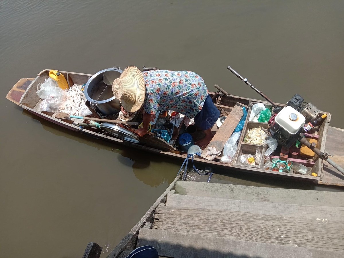 บ่ายมาก็เริ่มหิว ก๋วยเตี๋ยวเรือมาพอดี