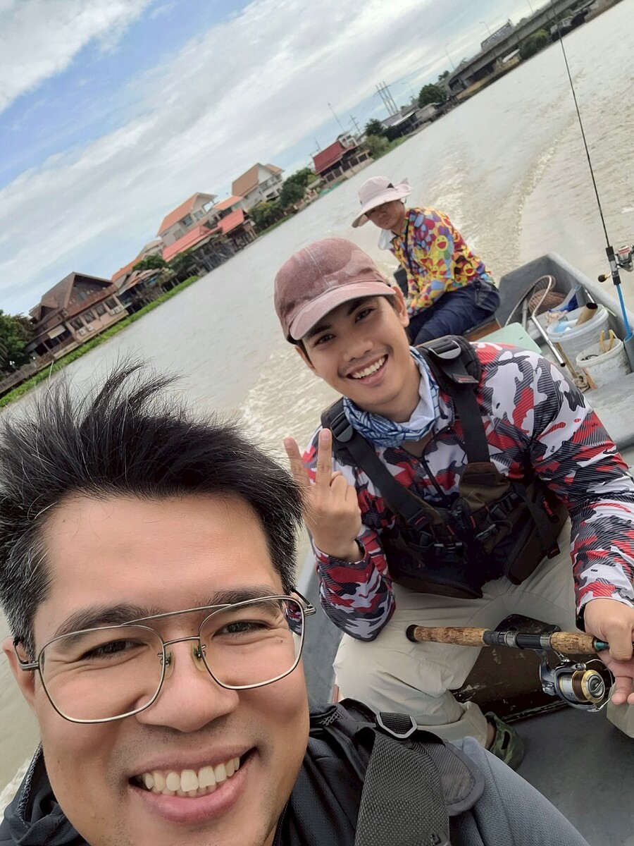 รอไต๋อยู่พักนึง ได้ลงเรือแล้วครับบบ :grin:
วันนี้ กัปตันณัฐ เจ้าพระยา พาเราลงครับ