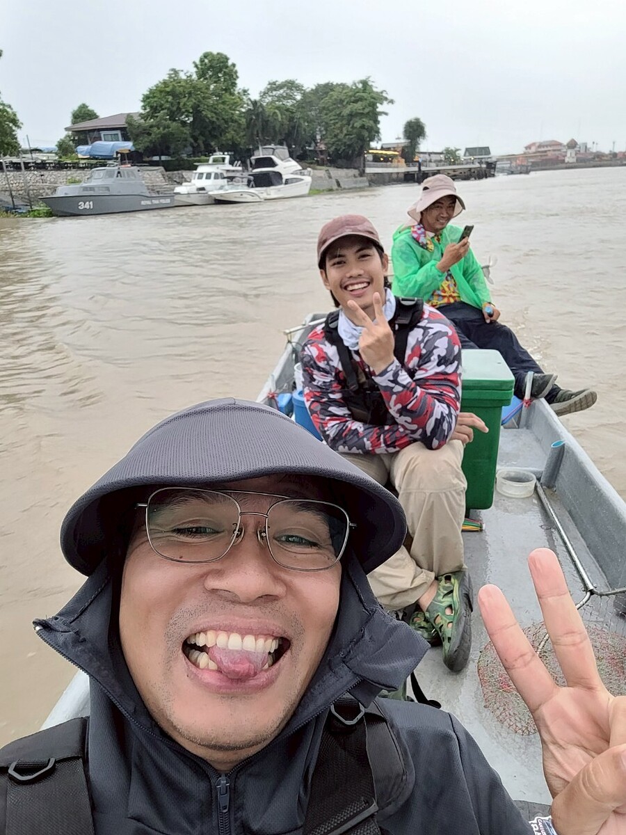 55555555555
โชคดี ไต๋โทรหาพวกกันให้เอาเรือมาลากกลับได้ครับ :laughing: