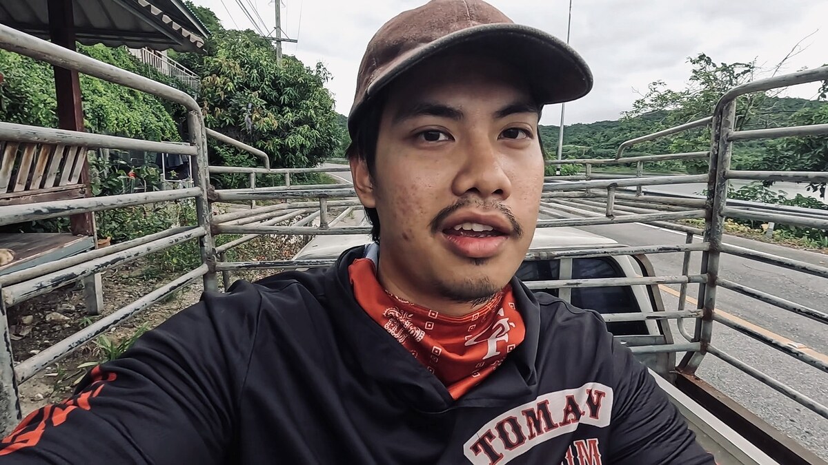 ทริปนี้ผมได้พาแฟน และ รุ่นน้องแฟนมาด้วยอีกคน ด้วยตั้งใจว่าจะทำเป็นทริปแบบ ตกปลาสบายๆ
พร้อมท่องเที่ย