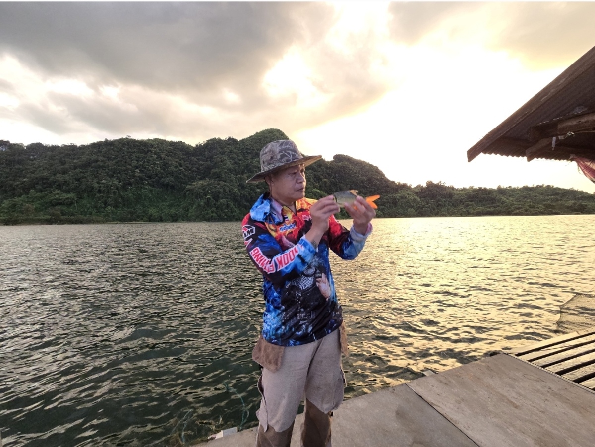  [b]เพียนแดงหางส้มๆ[/b] :cheer: