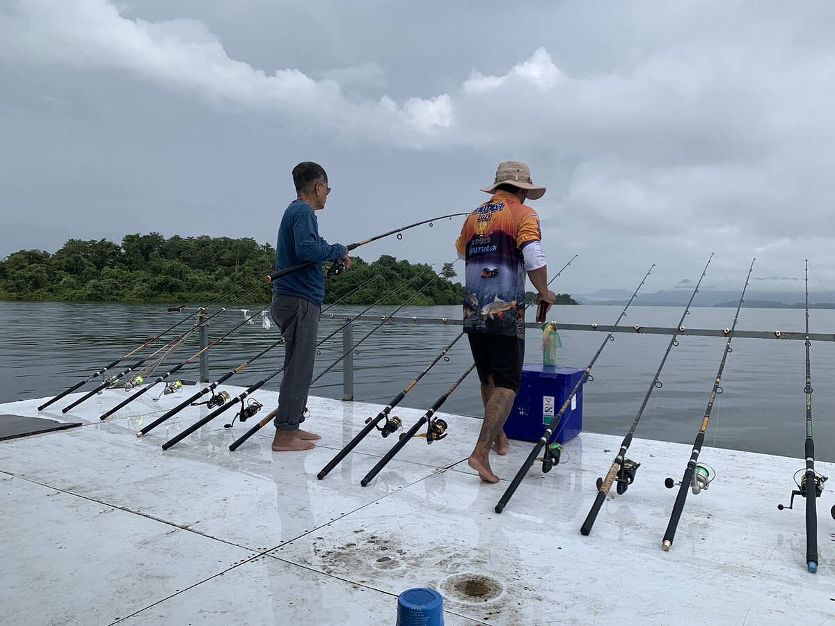  [b]แพน้าพั้นเริ่งส่งเหยื่อ[/b] :cheer: