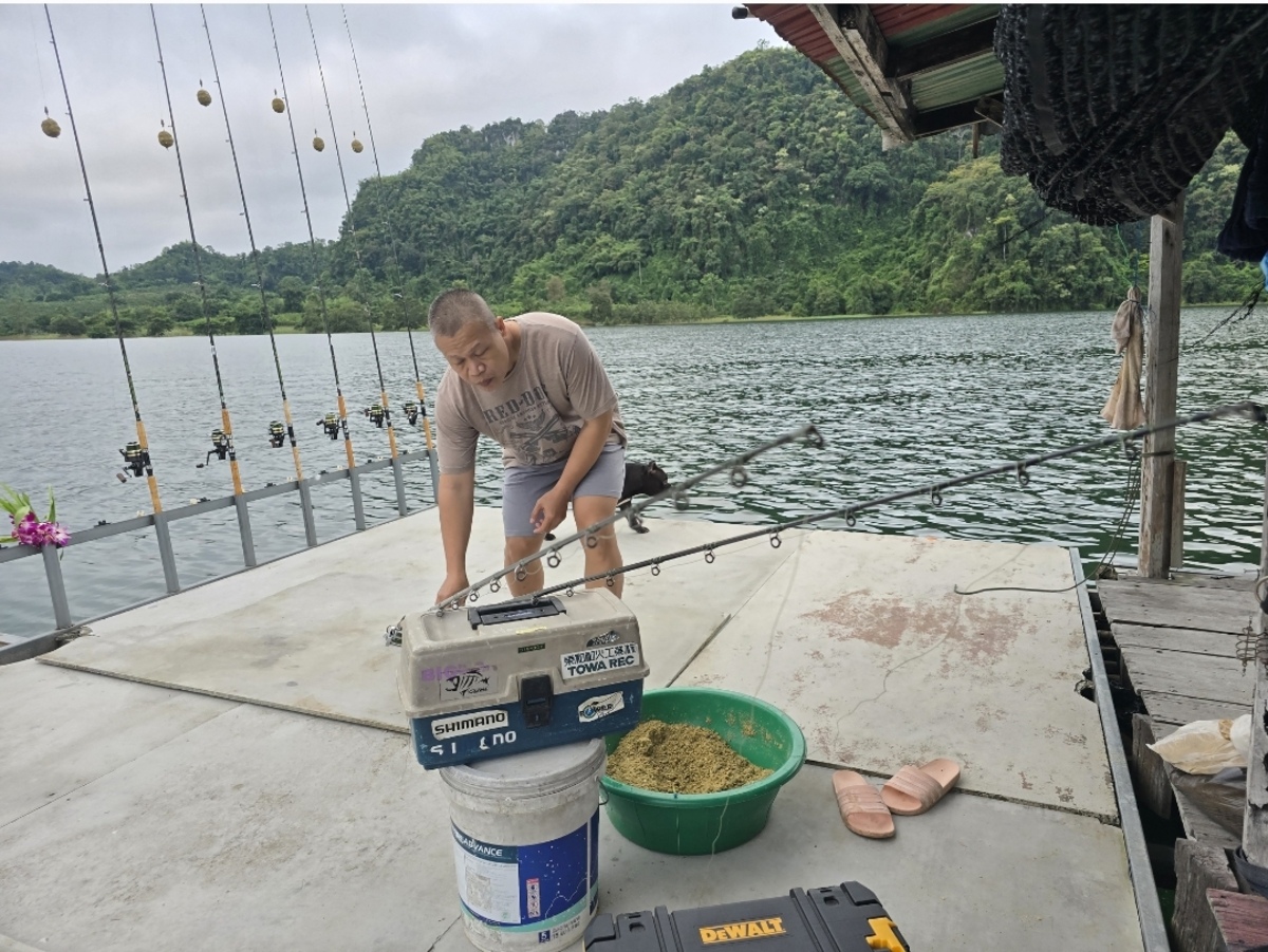  [b]ปั้นทีละคันไป[/b] :cheer: