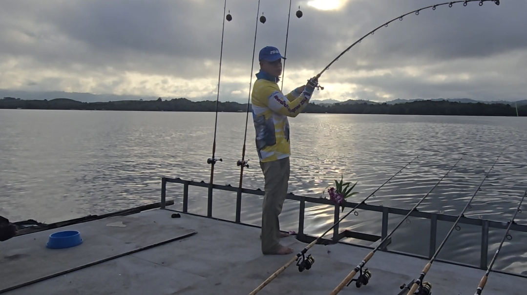  [b]มาเบส4ชายทหารกล้า[/b] :cheer: