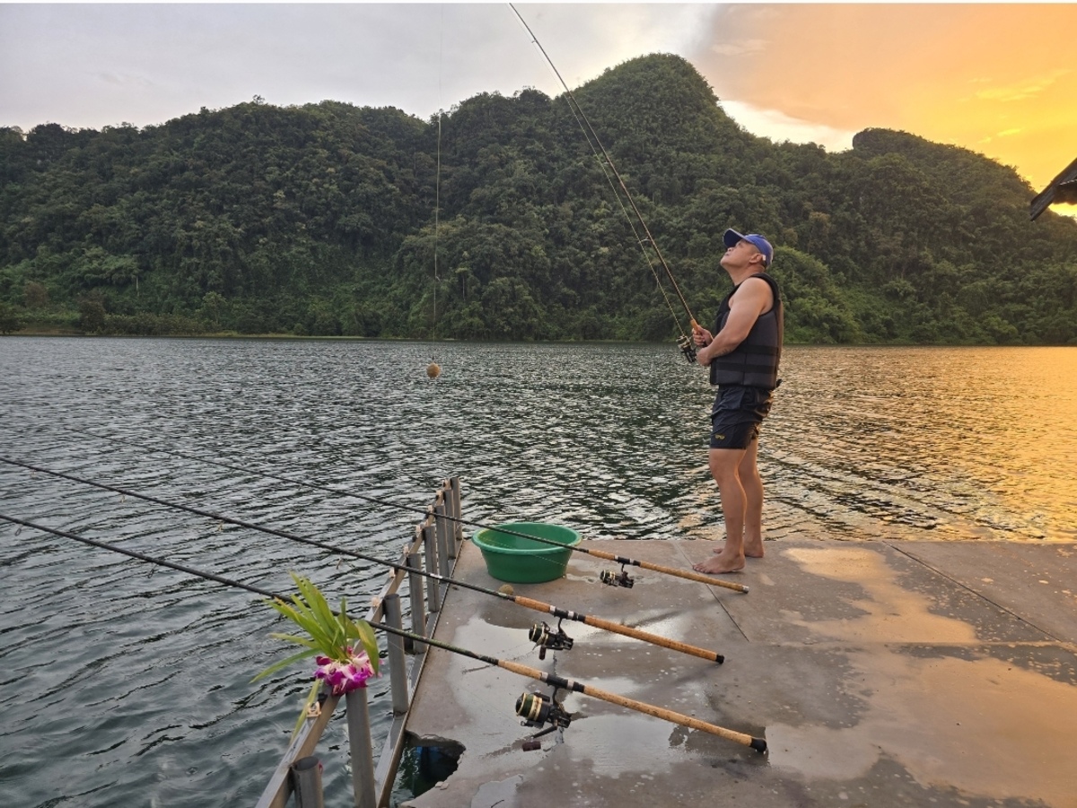  [b]ส่งเหยื่อก่อนครับ[/b] :cheer: