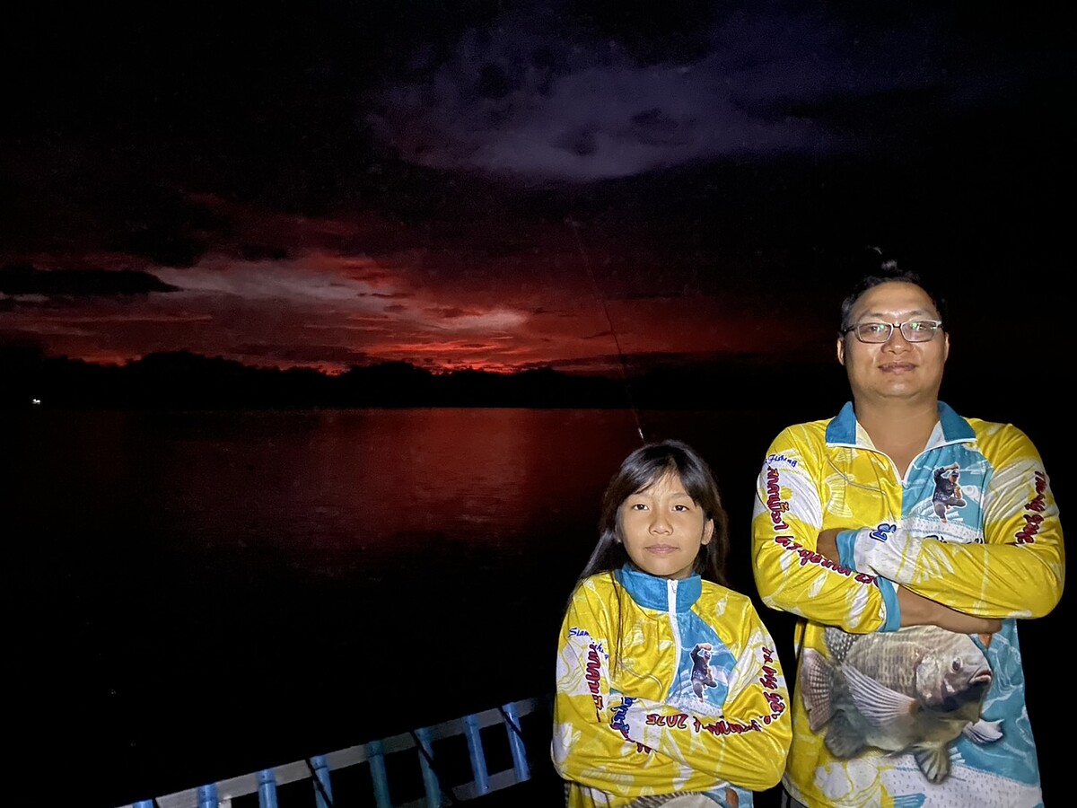  [b]ขอเก็บภาพมาลงนะครับจารย์รุจ[/b] :cheer: