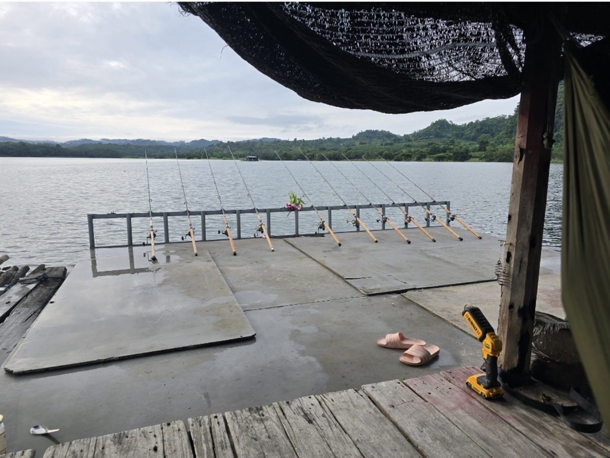  [b]วิวหน้าแพประมานนี้ครับ[/b] :cheer: