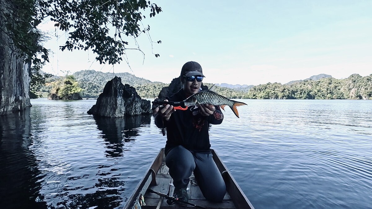 ผมเก็บสายมาในระยะที่พอจะเห็นตัวปล