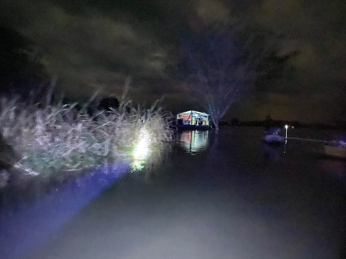  [b]ลงเรือ..ครับ..มาถึงมืดเลย[/b] :cheer: :cheer: