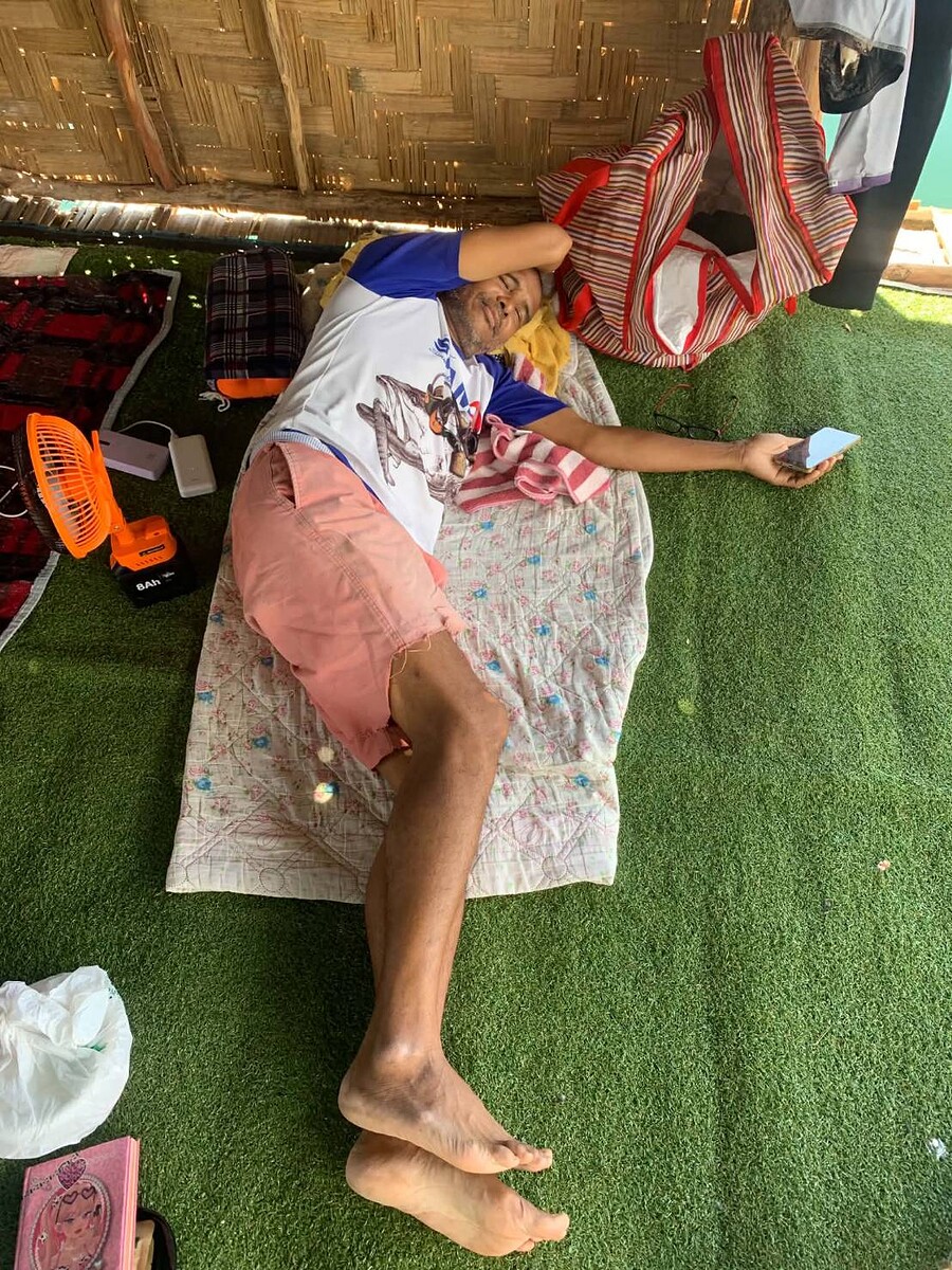  [b]น้านาจ..เก็บแรงไว้เย่อของใหญ่...[/b] [i]นอนเก็บแรง...บอกว่าต้อง10+เท่านั้นเวลายังมี[/i]