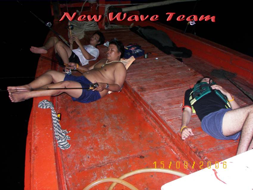 ไปวนรอบเกาะหลบมรสุมกับ New Wave Team