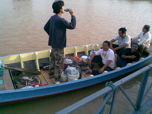 เรือนแพ Fishing =-->DekBaกลับบ้านไปถ่ายมา