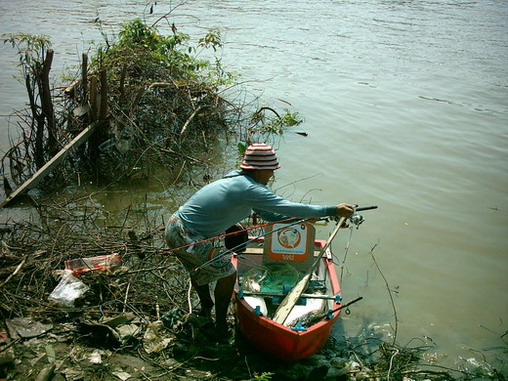 พายเรือไปตกปลาสวาย  ป่าสัก