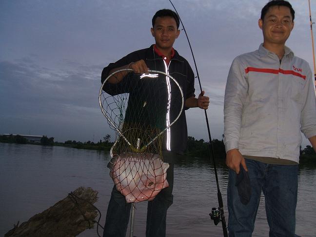 รวมภาพที่ผ่านมาของทีม TRUE FISHING ส่งท้ายปี 2550