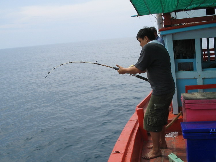 แรงชราทีม กับไต๋อี๊ด[กุ้ง] แสมสารไม่มีวันลาก่อน