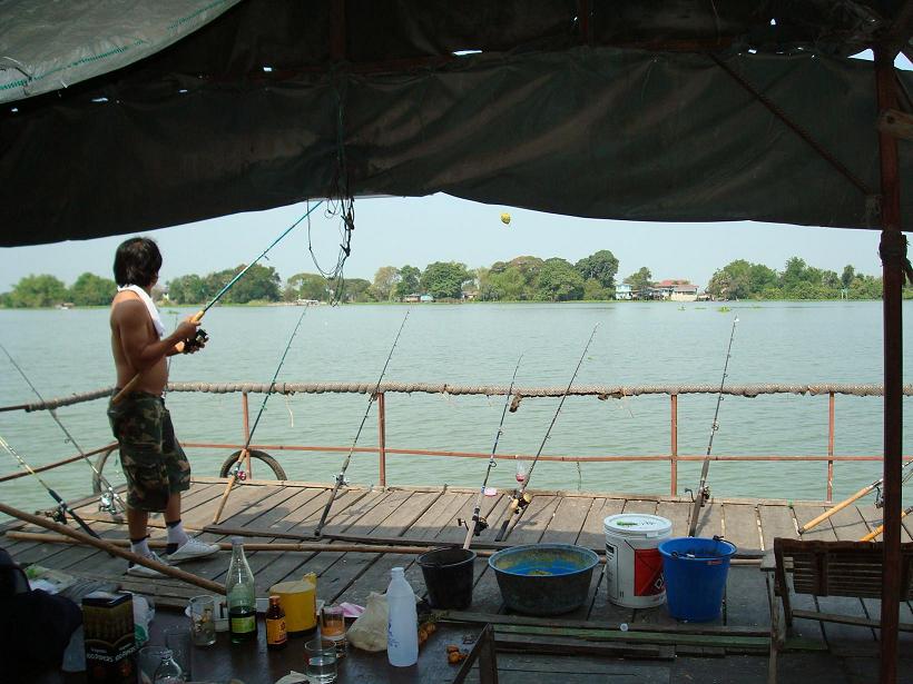 ส่งท้ายสงกราต์ที่แพลุงแก่บางไทร